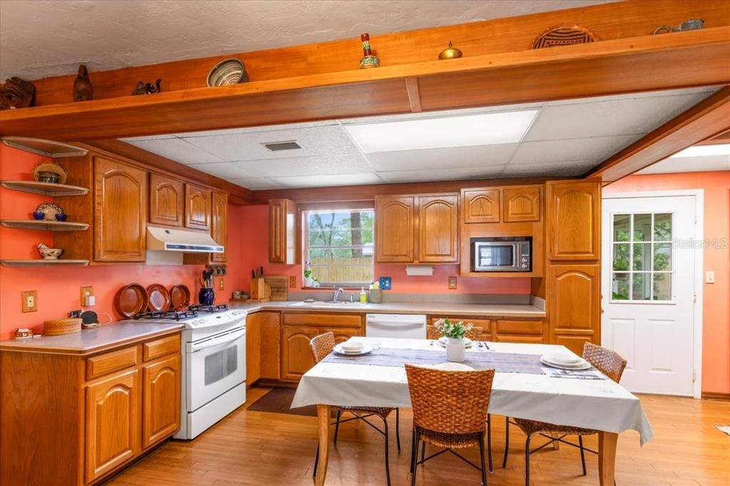 En Venta: $274,900 (3 camas, 2 baños, 1132 Pies cuadrados)