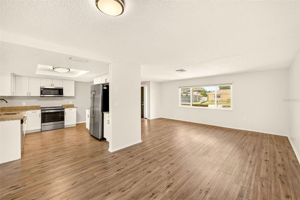 En Venta: $295,000 (2 camas, 2 baños, 1446 Pies cuadrados)