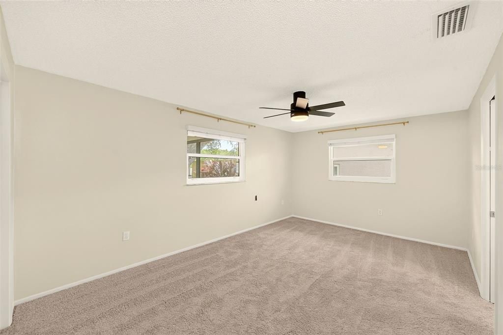 En Venta: $295,000 (2 camas, 2 baños, 1446 Pies cuadrados)