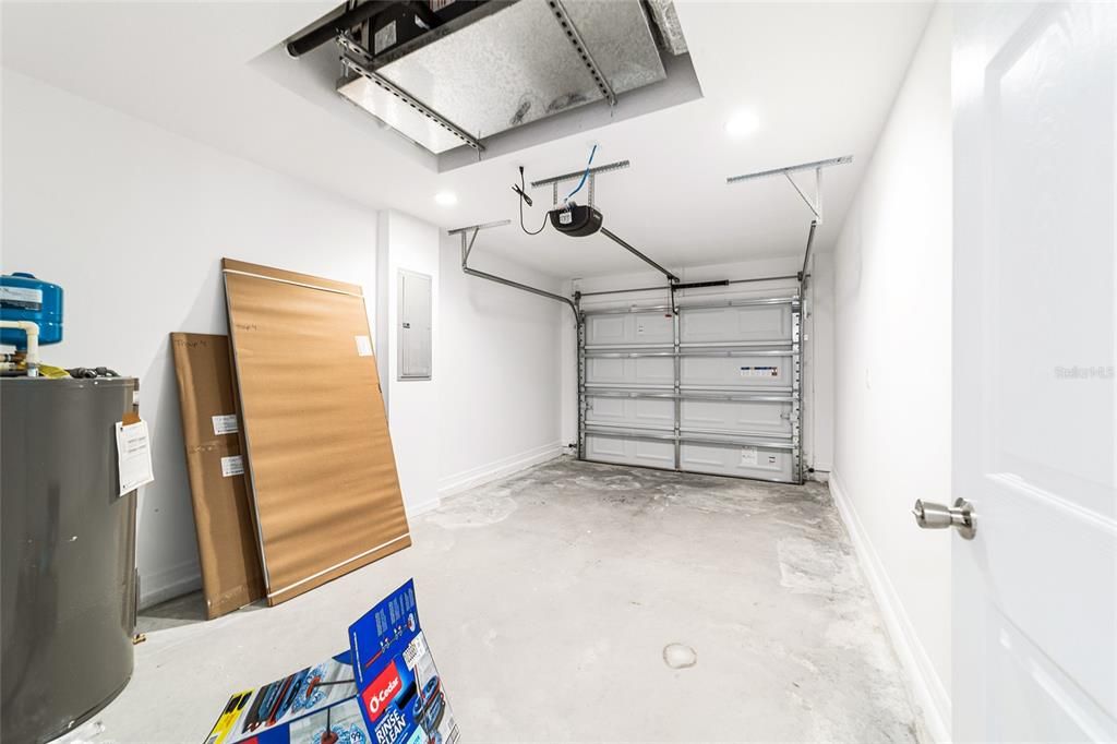 На продажу: $249,900 (3 спален, 2 ванн, 1334 Квадратных фут)