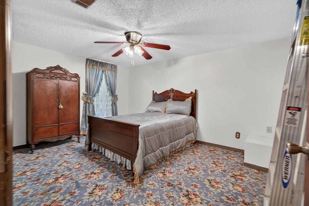 For Sale: $430,000 (4 beds, 3 baths, 2778 Square Feet)