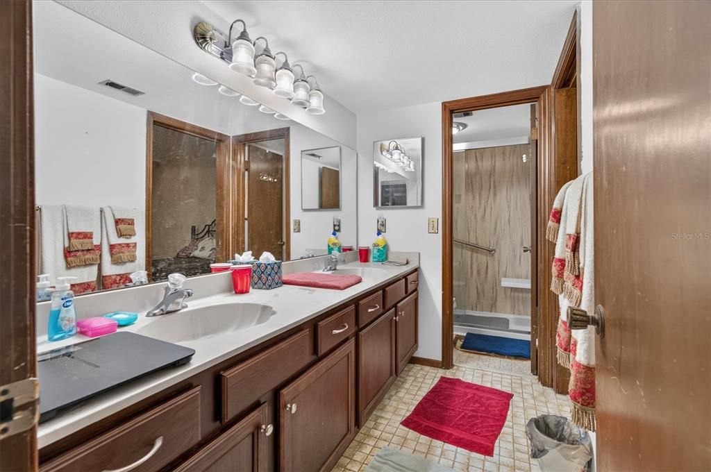 For Sale: $430,000 (4 beds, 3 baths, 2778 Square Feet)