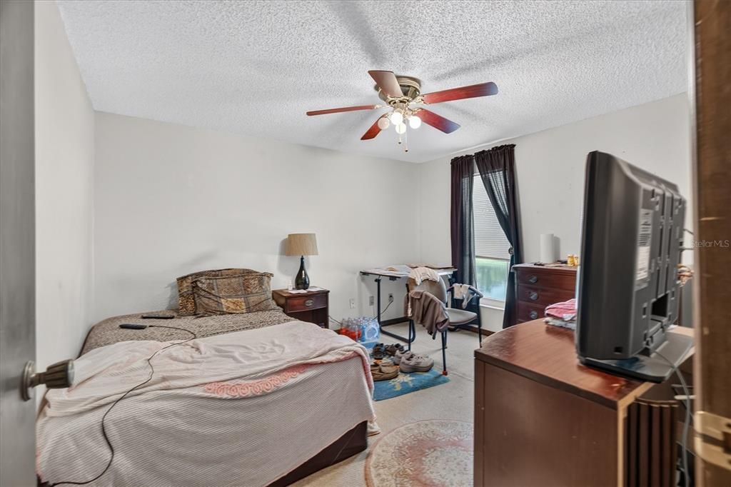 For Sale: $430,000 (4 beds, 3 baths, 2778 Square Feet)