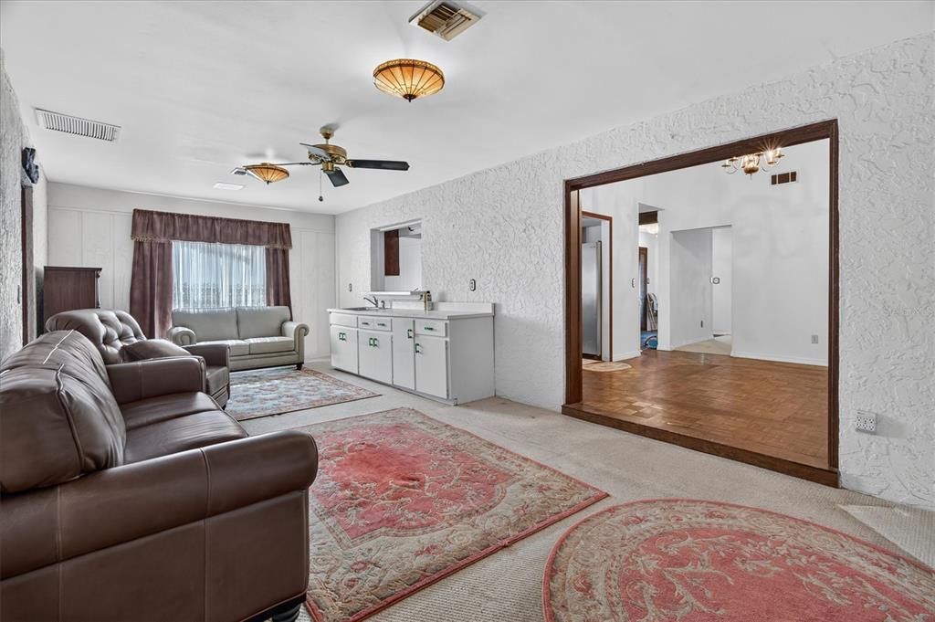 For Sale: $430,000 (4 beds, 3 baths, 2778 Square Feet)
