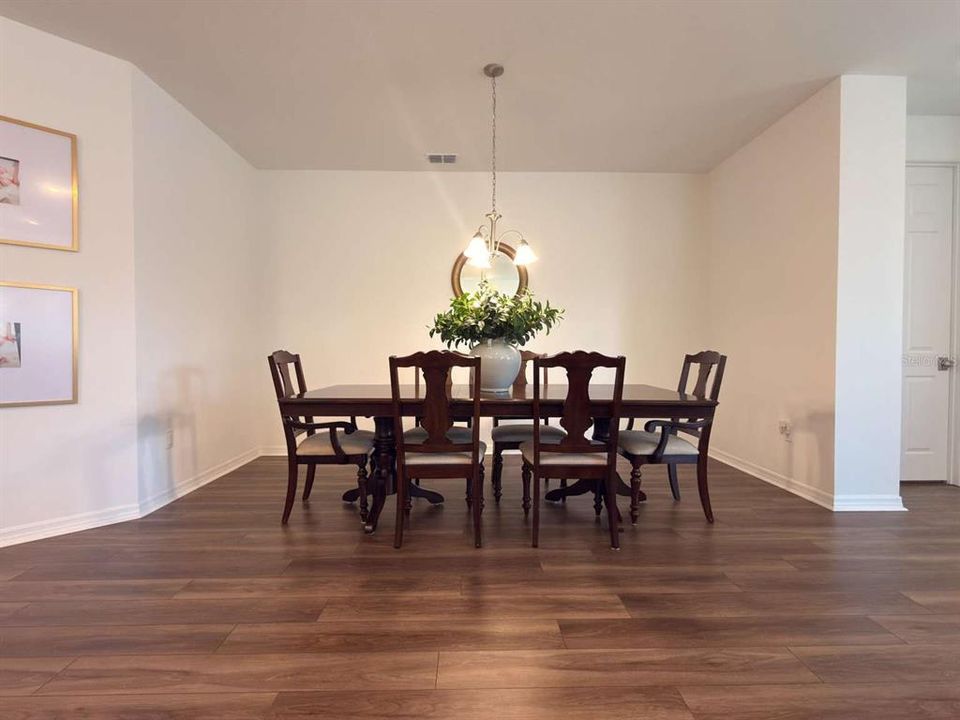 For Sale: $529,900 (3 beds, 2 baths, 2021 Square Feet)