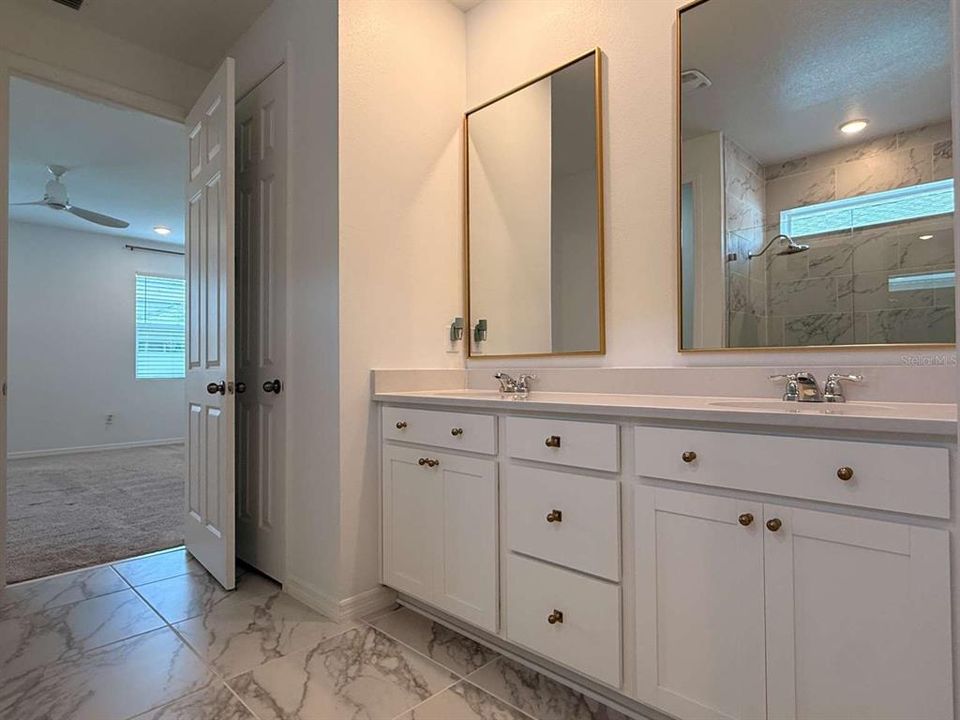For Sale: $529,900 (3 beds, 2 baths, 2021 Square Feet)
