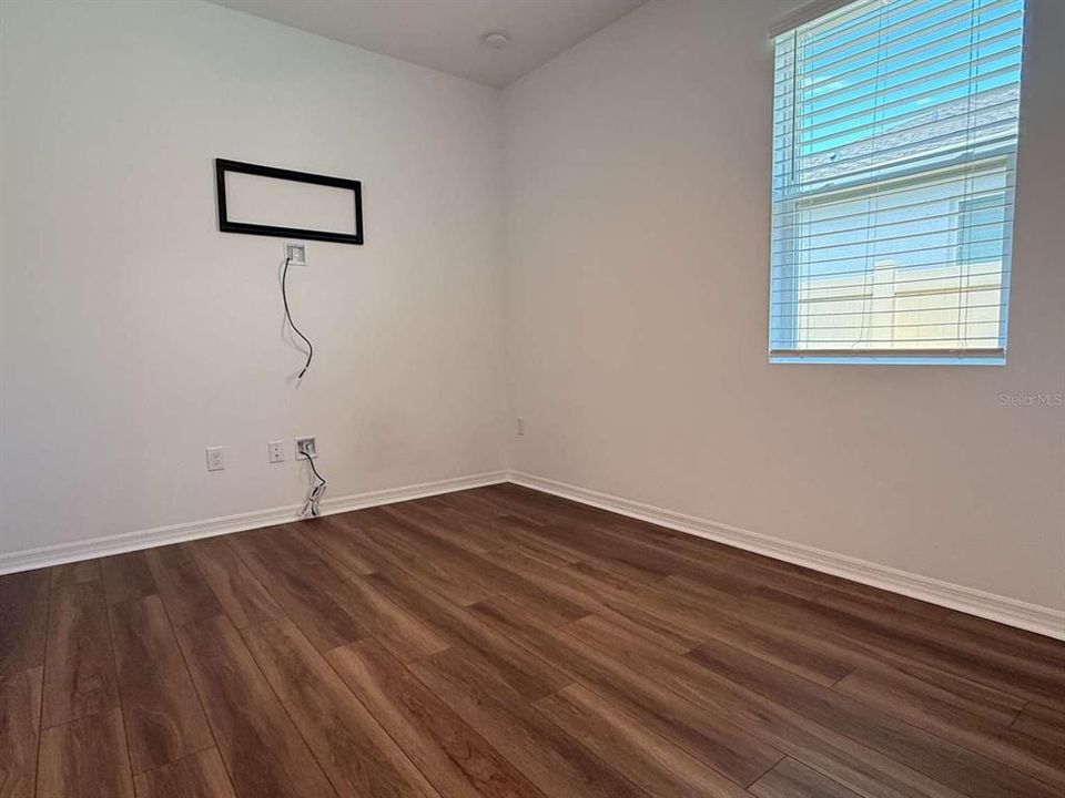 For Sale: $529,900 (3 beds, 2 baths, 2021 Square Feet)
