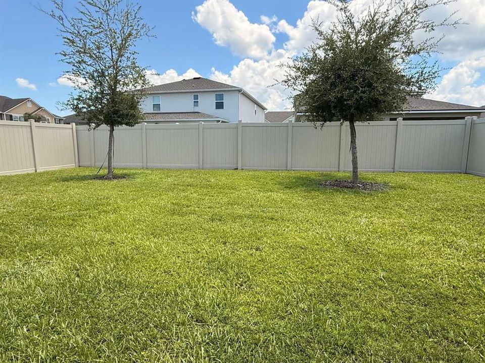 For Sale: $529,900 (3 beds, 2 baths, 2021 Square Feet)