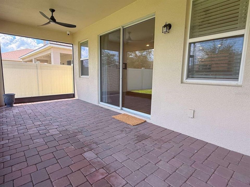 For Sale: $529,900 (3 beds, 2 baths, 2021 Square Feet)