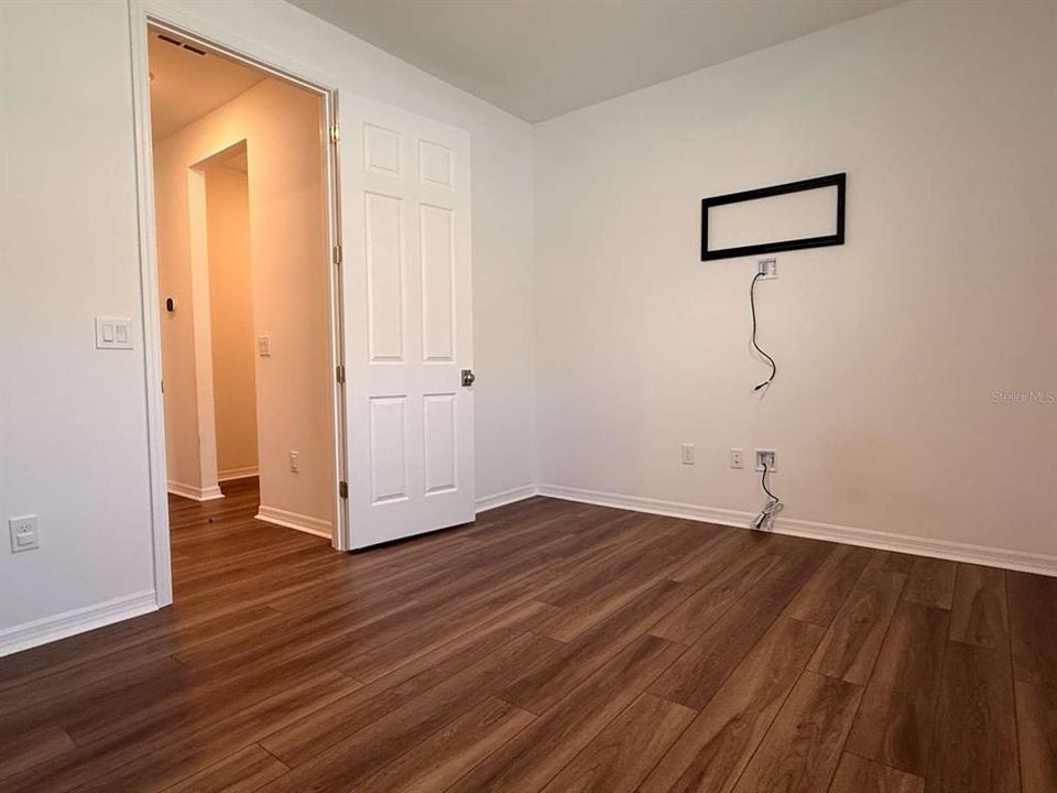 For Sale: $529,900 (3 beds, 2 baths, 2021 Square Feet)