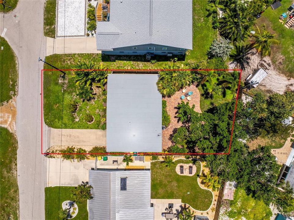На продажу: $550,000 (2 спален, 1 ванн, 843 Квадратных фут)