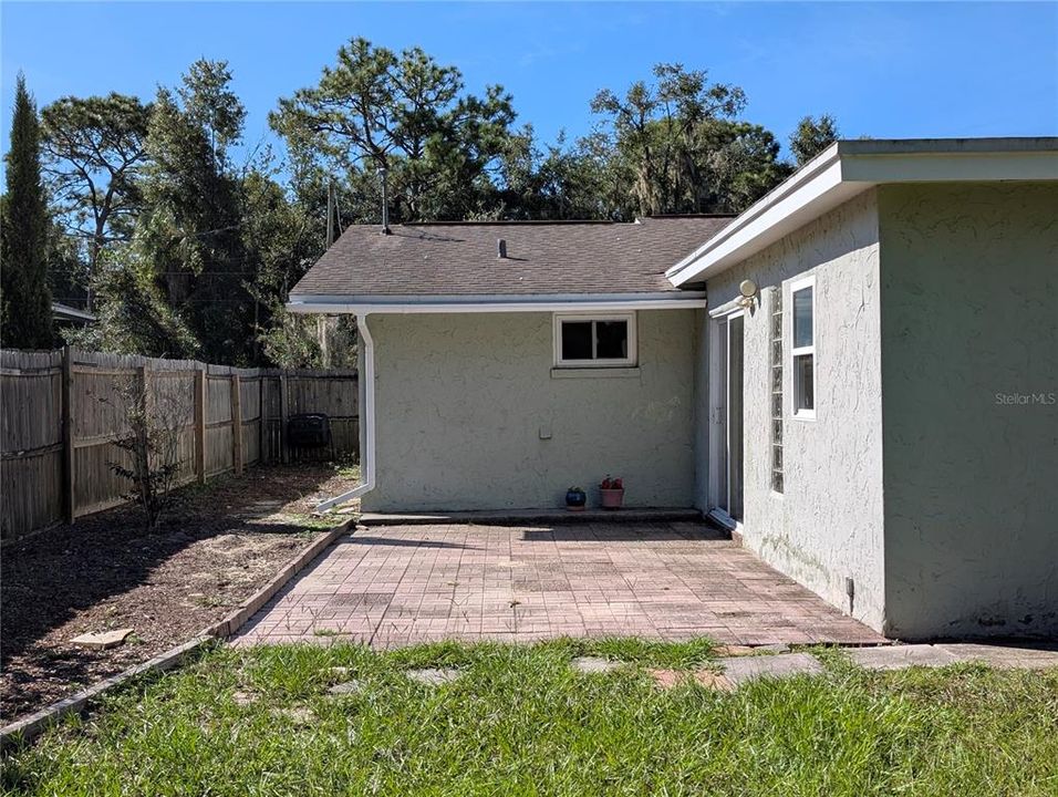 For Sale: $205,000 (3 beds, 2 baths, 1688 Square Feet)