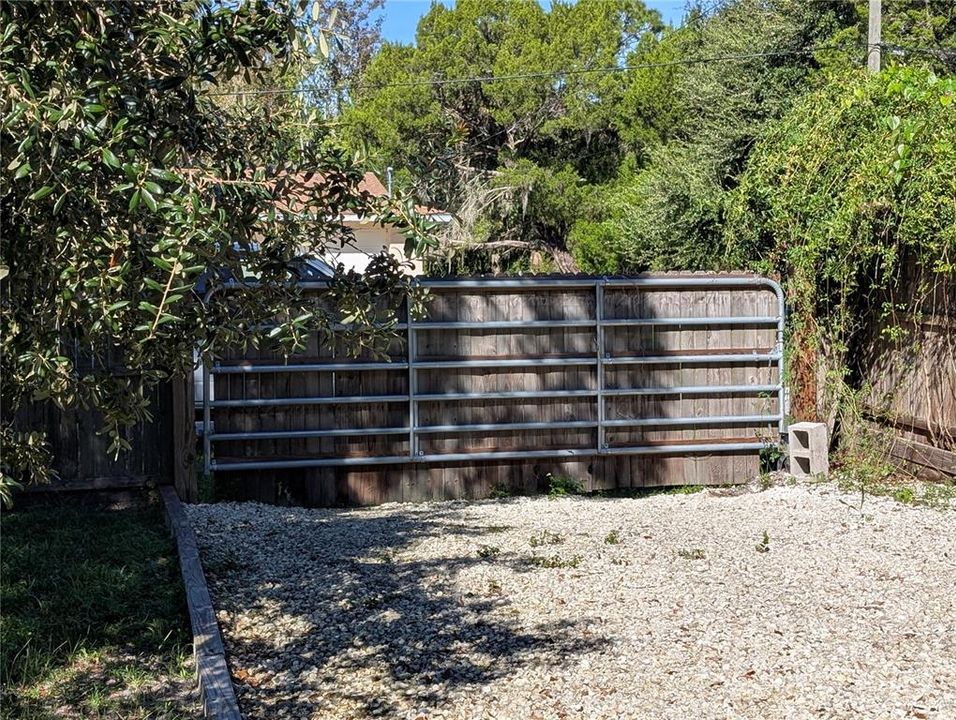 For Sale: $205,000 (3 beds, 2 baths, 1688 Square Feet)