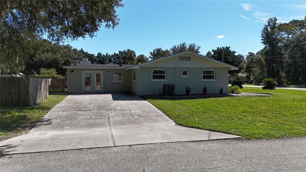 For Sale: $205,000 (3 beds, 2 baths, 1688 Square Feet)