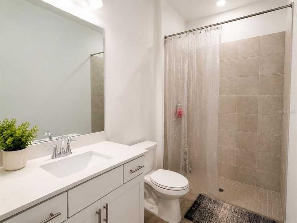 В аренду: $5,750 (6 спален, 4 ванн, 3918 Квадратных фут)