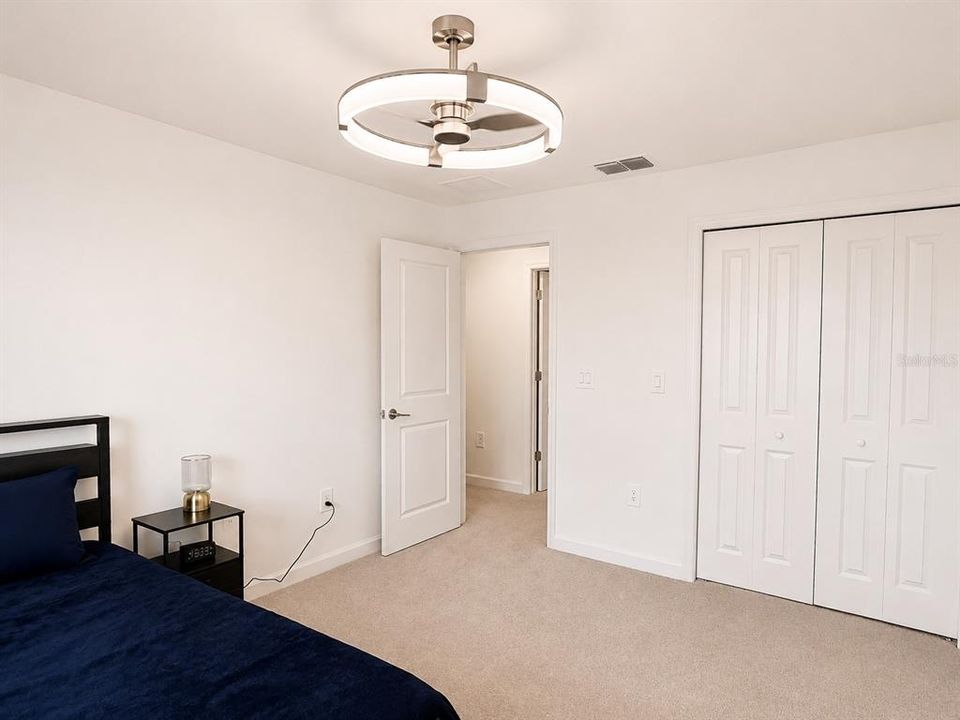 В аренду: $5,750 (6 спален, 4 ванн, 3918 Квадратных фут)