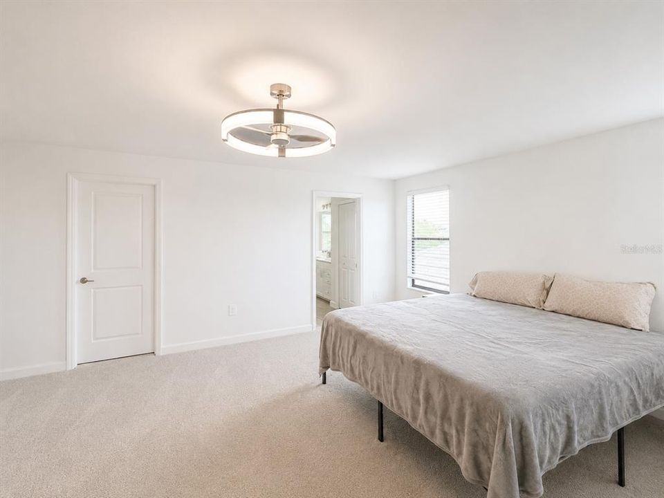 В аренду: $5,750 (6 спален, 4 ванн, 3918 Квадратных фут)
