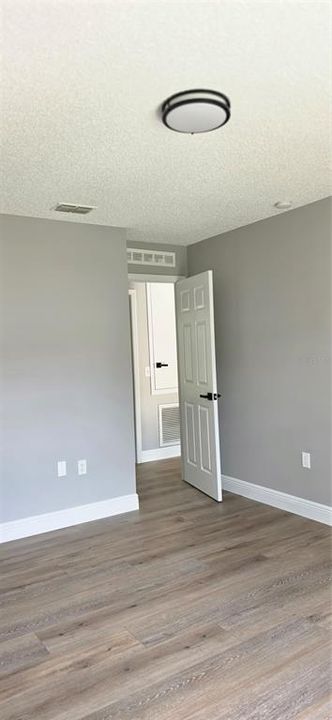 En Venta: $395,000 (4 camas, 2 baños, 2215 Pies cuadrados)