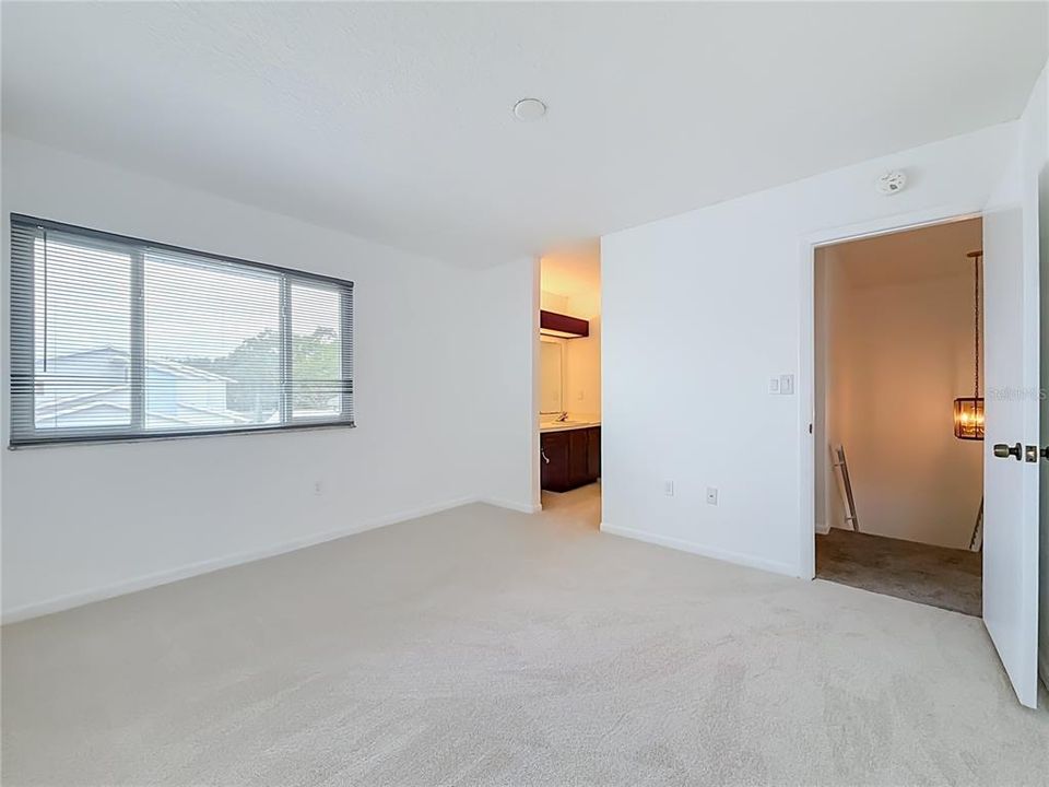 На продажу: $325,000 (4 спален, 2 ванн, 1610 Квадратных фут)