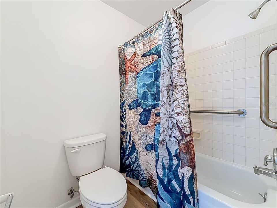 На продажу: $325,000 (4 спален, 2 ванн, 1610 Квадратных фут)
