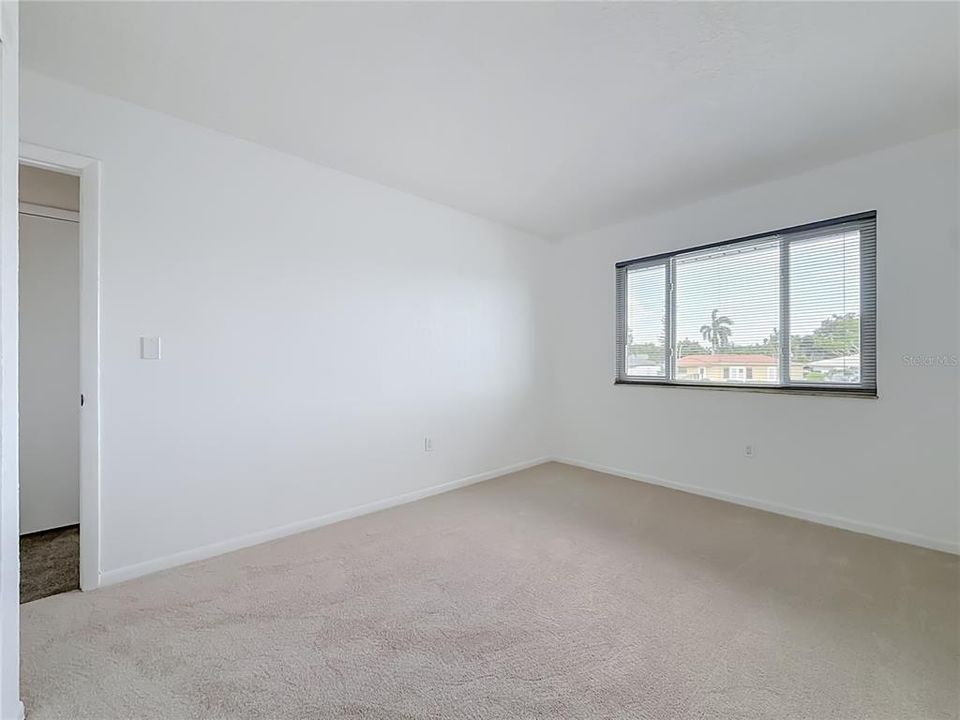 На продажу: $325,000 (4 спален, 2 ванн, 1610 Квадратных фут)