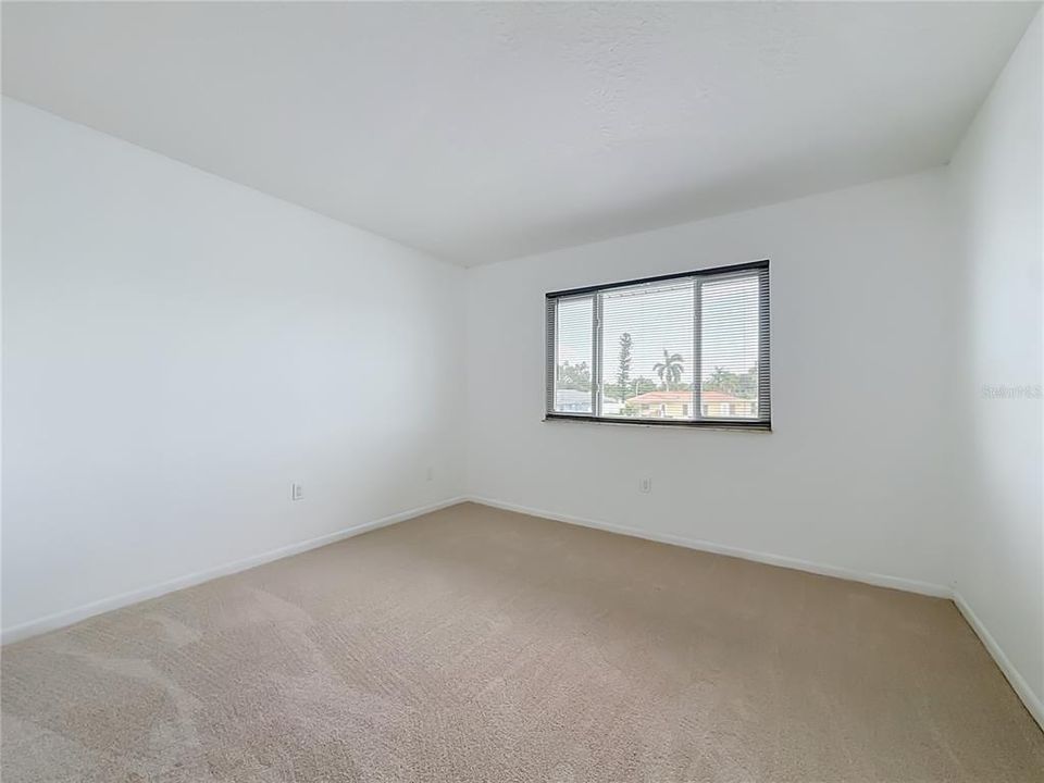 На продажу: $325,000 (4 спален, 2 ванн, 1610 Квадратных фут)