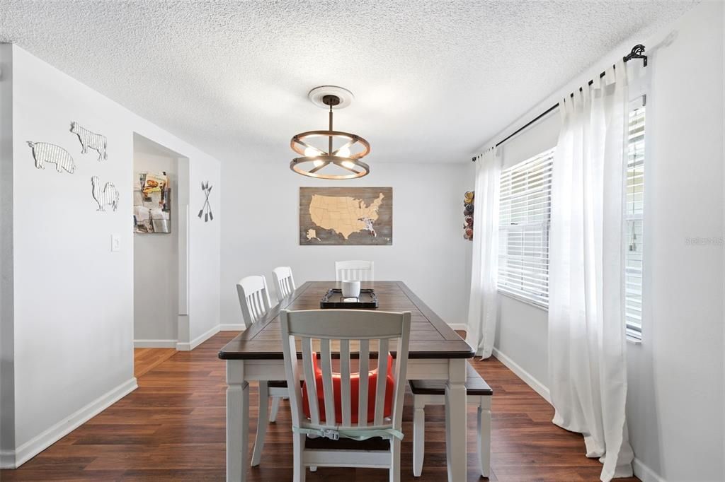 En Venta: $264,999 (2 camas, 2 baños, 1344 Pies cuadrados)