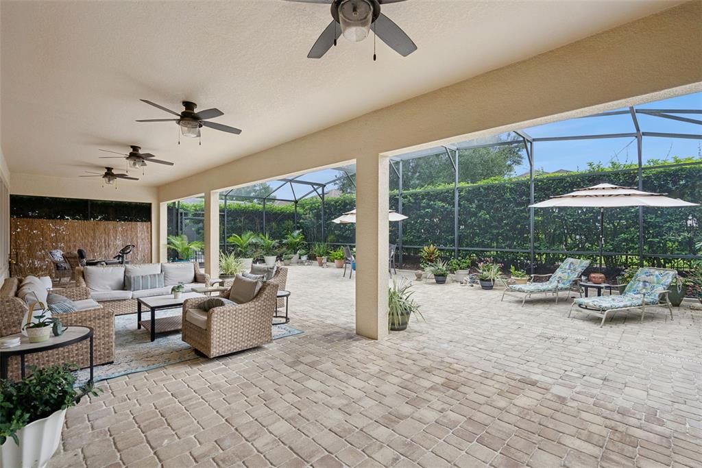 En Venta: $875,000 (5 camas, 3 baños, 3393 Pies cuadrados)