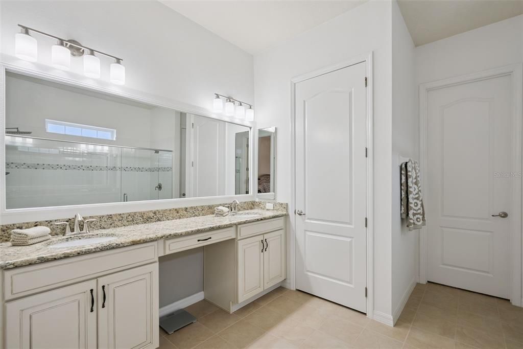 En Venta: $875,000 (5 camas, 3 baños, 3393 Pies cuadrados)