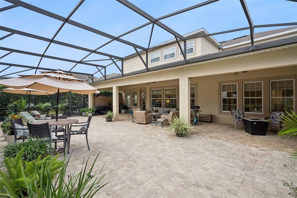 En Venta: $875,000 (5 camas, 3 baños, 3393 Pies cuadrados)