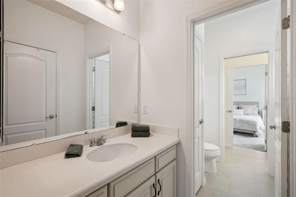 En Venta: $875,000 (5 camas, 3 baños, 3393 Pies cuadrados)
