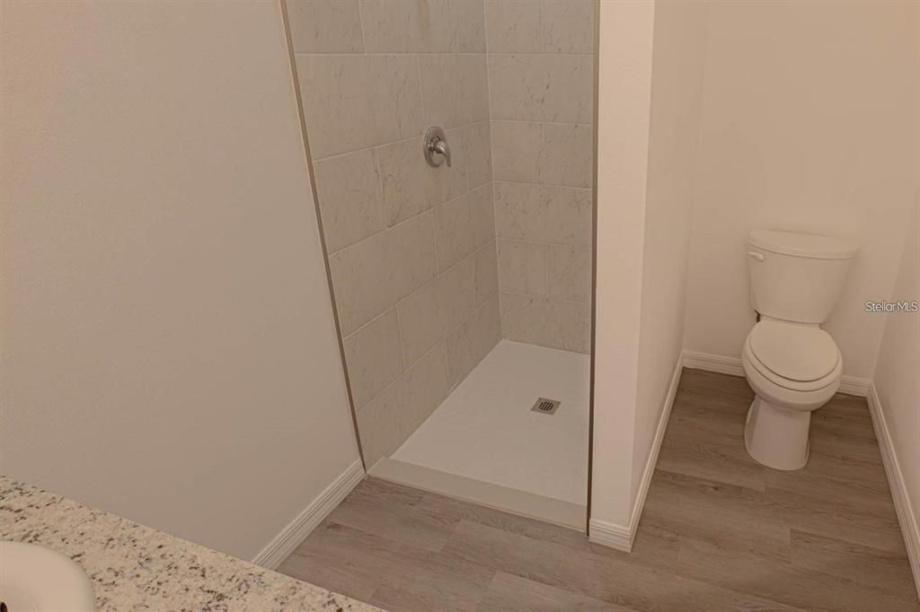 На продажу: $329,900 (4 спален, 2 ванн, 1695 Квадратных фут)
