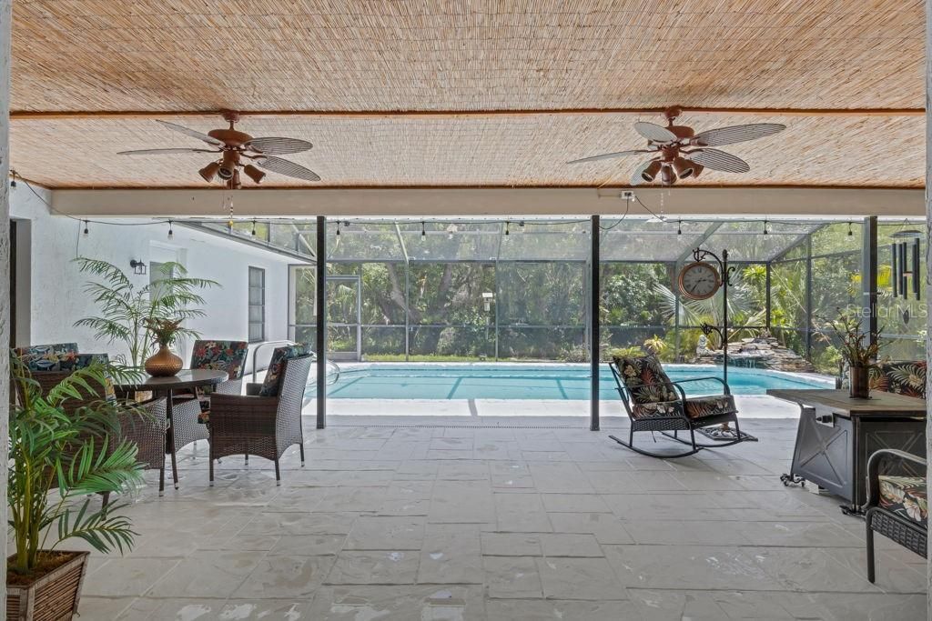 En Venta: $568,000 (3 camas, 2 baños, 2153 Pies cuadrados)