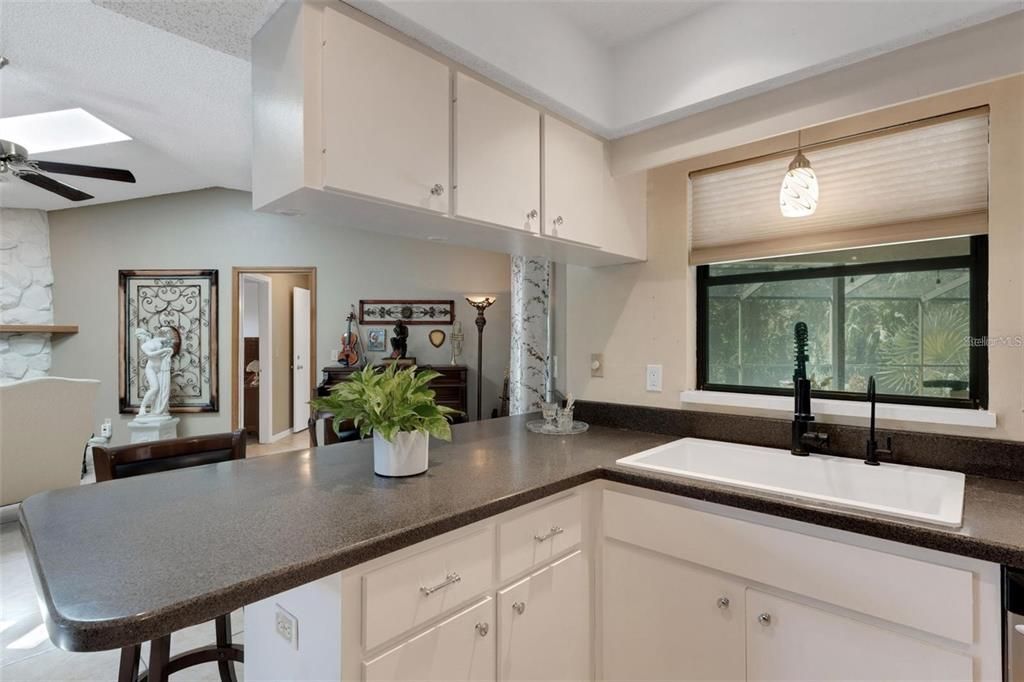 En Venta: $568,000 (3 camas, 2 baños, 2153 Pies cuadrados)