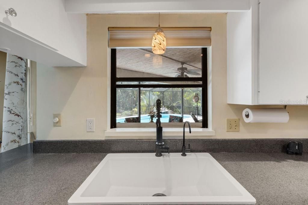 En Venta: $568,000 (3 camas, 2 baños, 2153 Pies cuadrados)