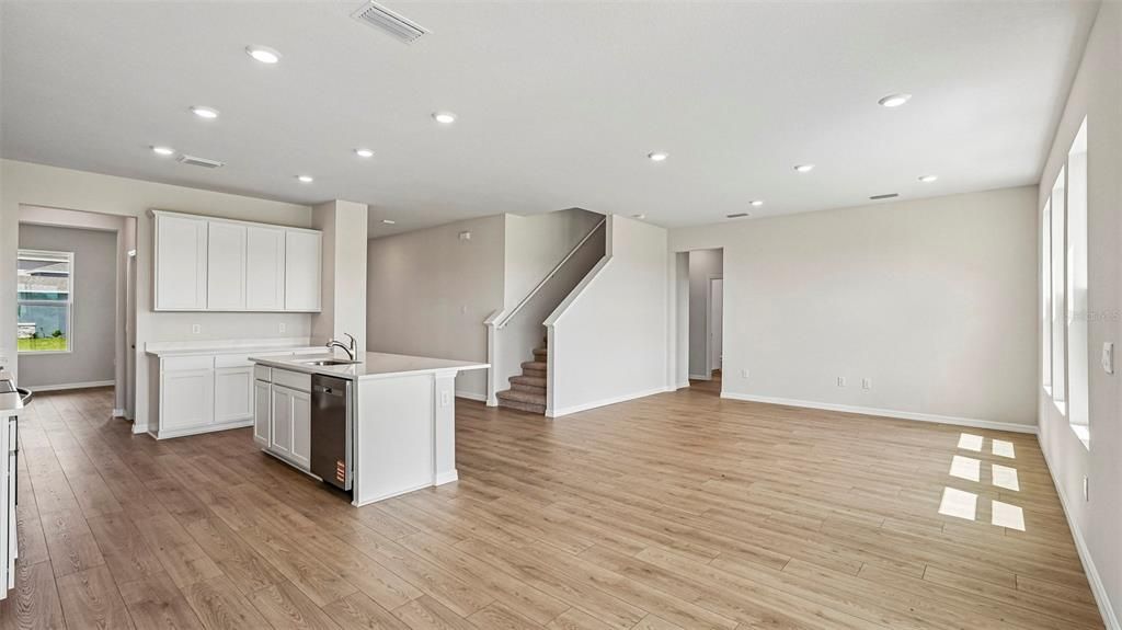 For Sale: $606,990 (5 beds, 3 baths, 2934 Square Feet)