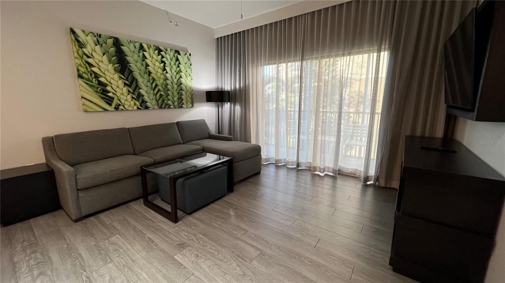 На продажу: $230,000 (3 спален, 2 ванн, 1396 Квадратных фут)