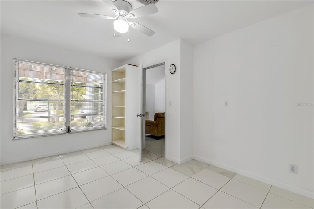 En Venta: $340,000 (3 camas, 2 baños, 1459 Pies cuadrados)