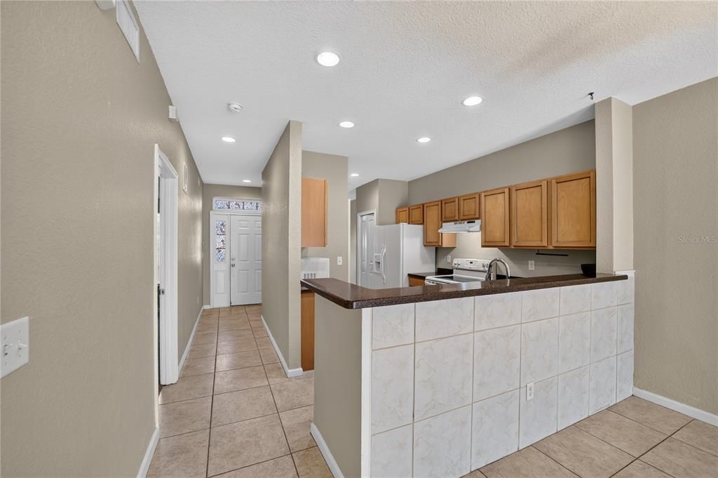 For Sale: $167,500 (2 beds, 2 baths, 1143 Square Feet)