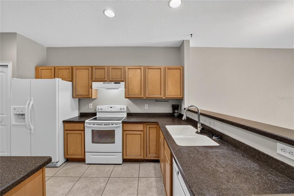 For Sale: $167,500 (2 beds, 2 baths, 1143 Square Feet)