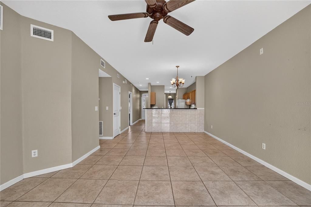 For Sale: $167,500 (2 beds, 2 baths, 1143 Square Feet)