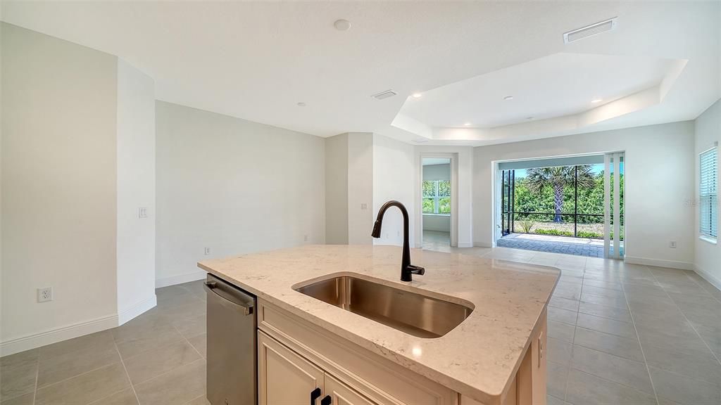 Active With Contract: $428,990 (2 beds, 2 baths, 1530 Square Feet)