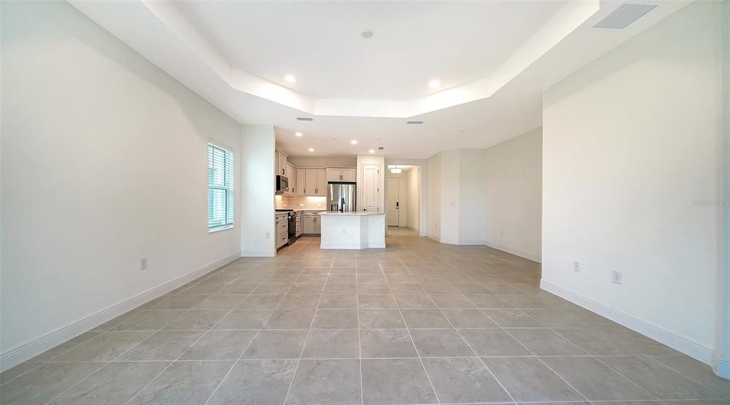 Active With Contract: $428,990 (2 beds, 2 baths, 1530 Square Feet)