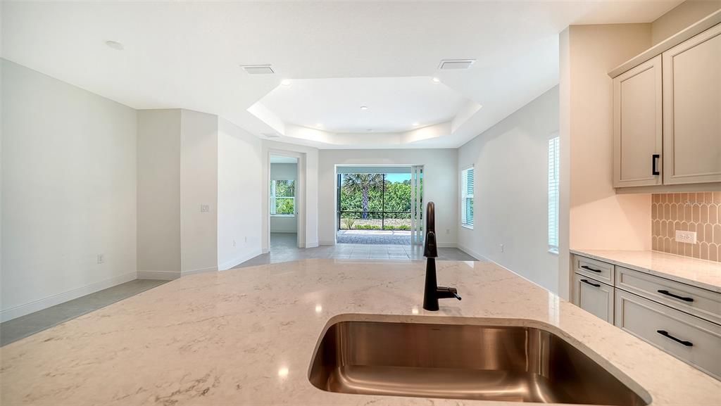 Active With Contract: $428,990 (2 beds, 2 baths, 1530 Square Feet)