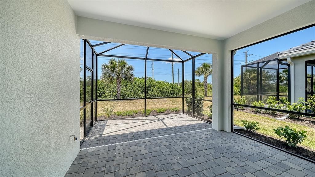 Active With Contract: $428,990 (2 beds, 2 baths, 1530 Square Feet)