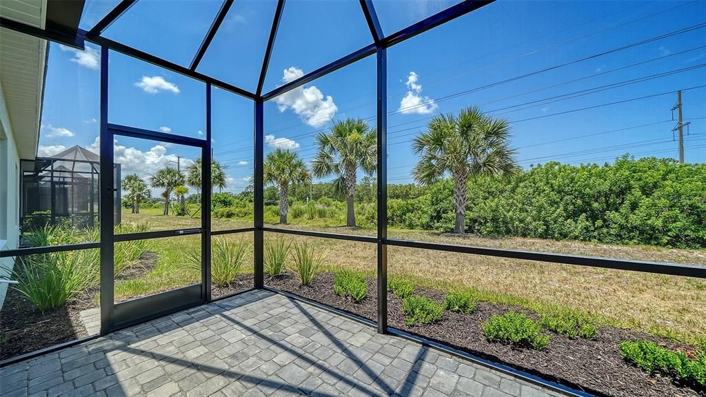 Active With Contract: $428,990 (2 beds, 2 baths, 1530 Square Feet)