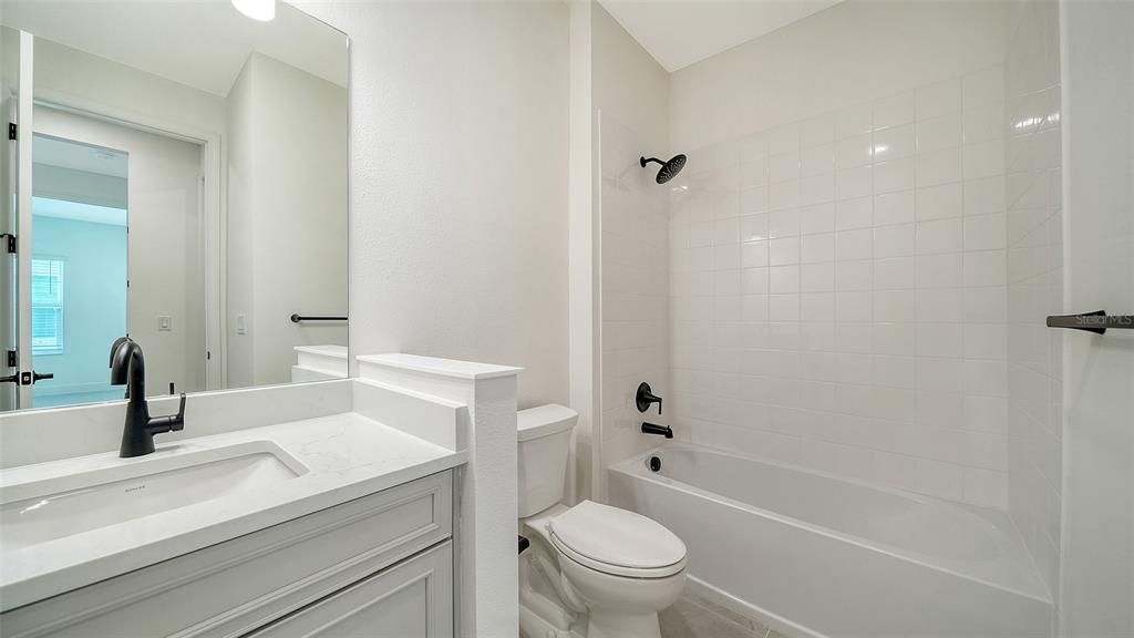 Active With Contract: $428,990 (2 beds, 2 baths, 1530 Square Feet)