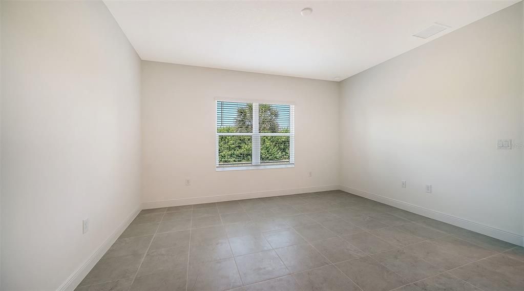 Active With Contract: $428,990 (2 beds, 2 baths, 1530 Square Feet)