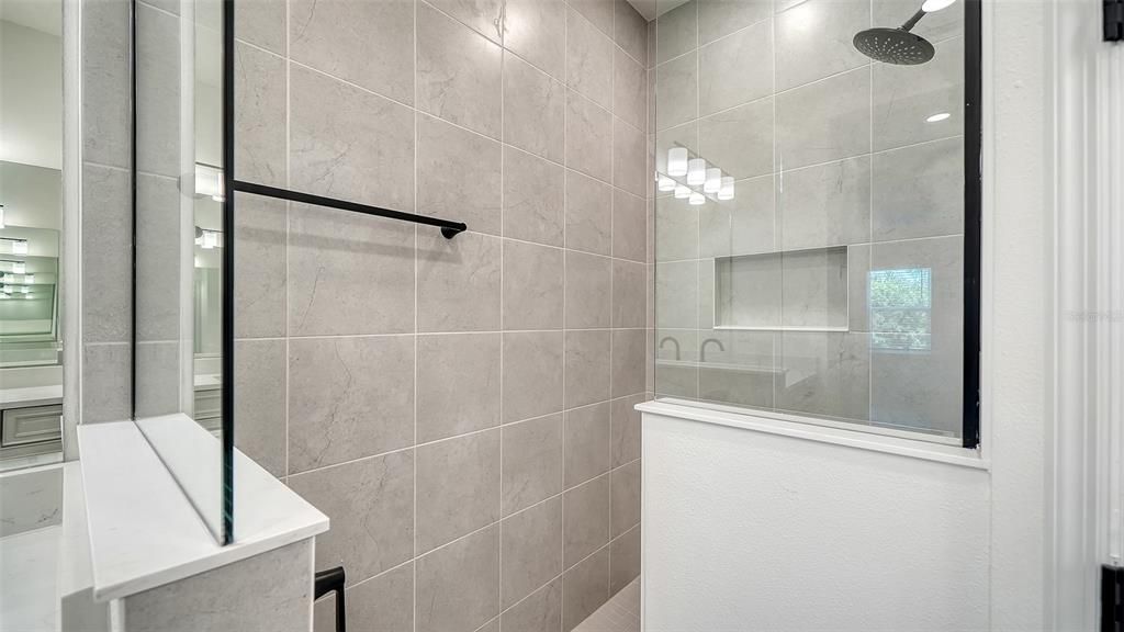 Active With Contract: $428,990 (2 beds, 2 baths, 1530 Square Feet)