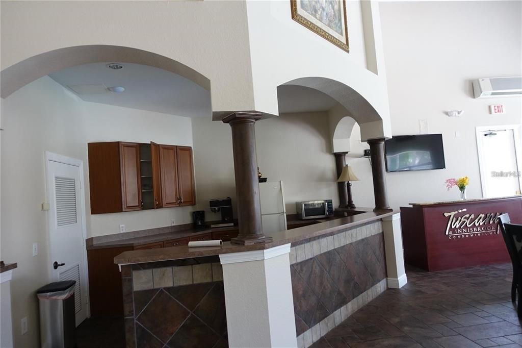 В аренду: $1,900 (2 спален, 2 ванн, 990 Квадратных фут)
